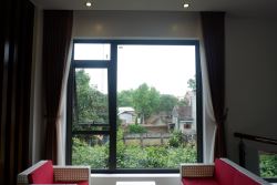 CỬA SỔ 1 CÁNH HẤT LIỀN VÁCH
