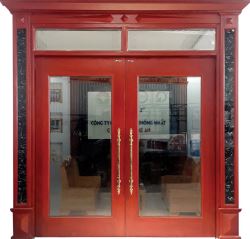 cửa thủy lực vân gỗ mở quay TL06